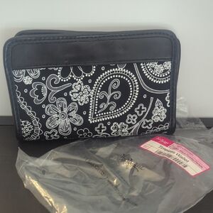 Thirty One Black & White Paisley Timeless Wallet New